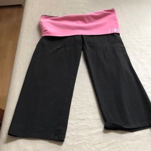 VS Pink cropped yogas